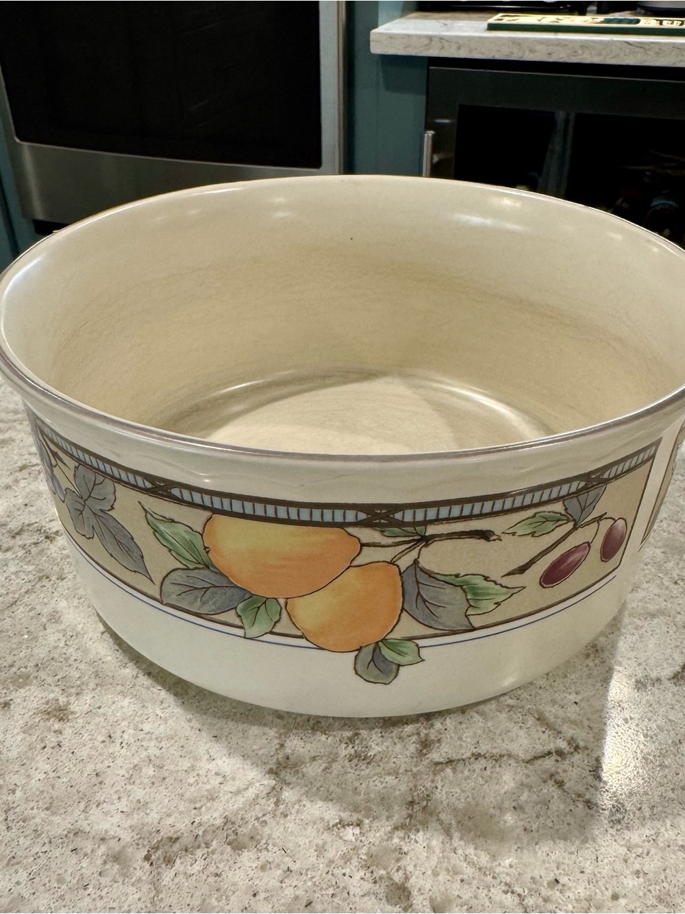 Mikasa Intaglio Garden Harvest 8" Souffle or Serving Dish Bowl 3.75 “ deep.